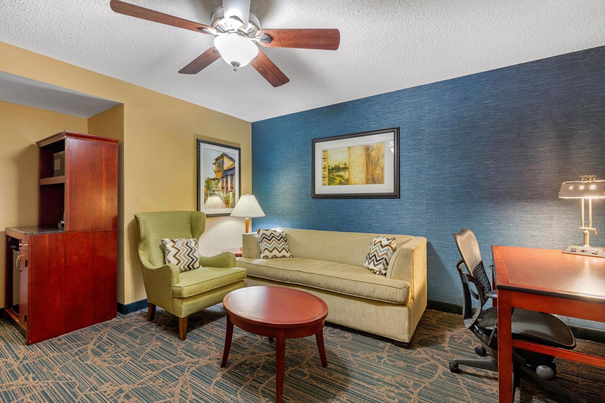 Hilton Garden Inn Тупело Экстерьер фото