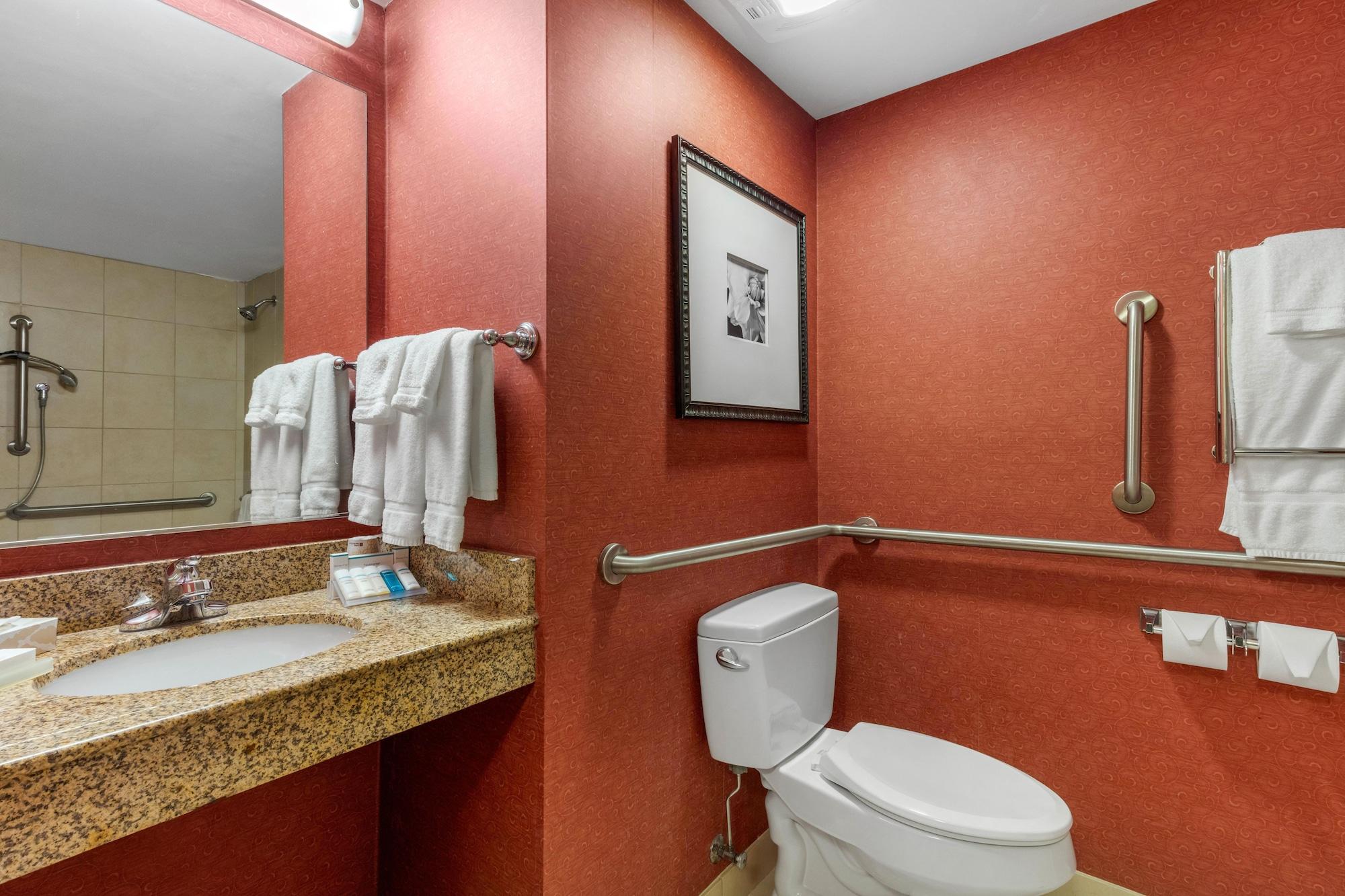 Hilton Garden Inn Тупело Экстерьер фото