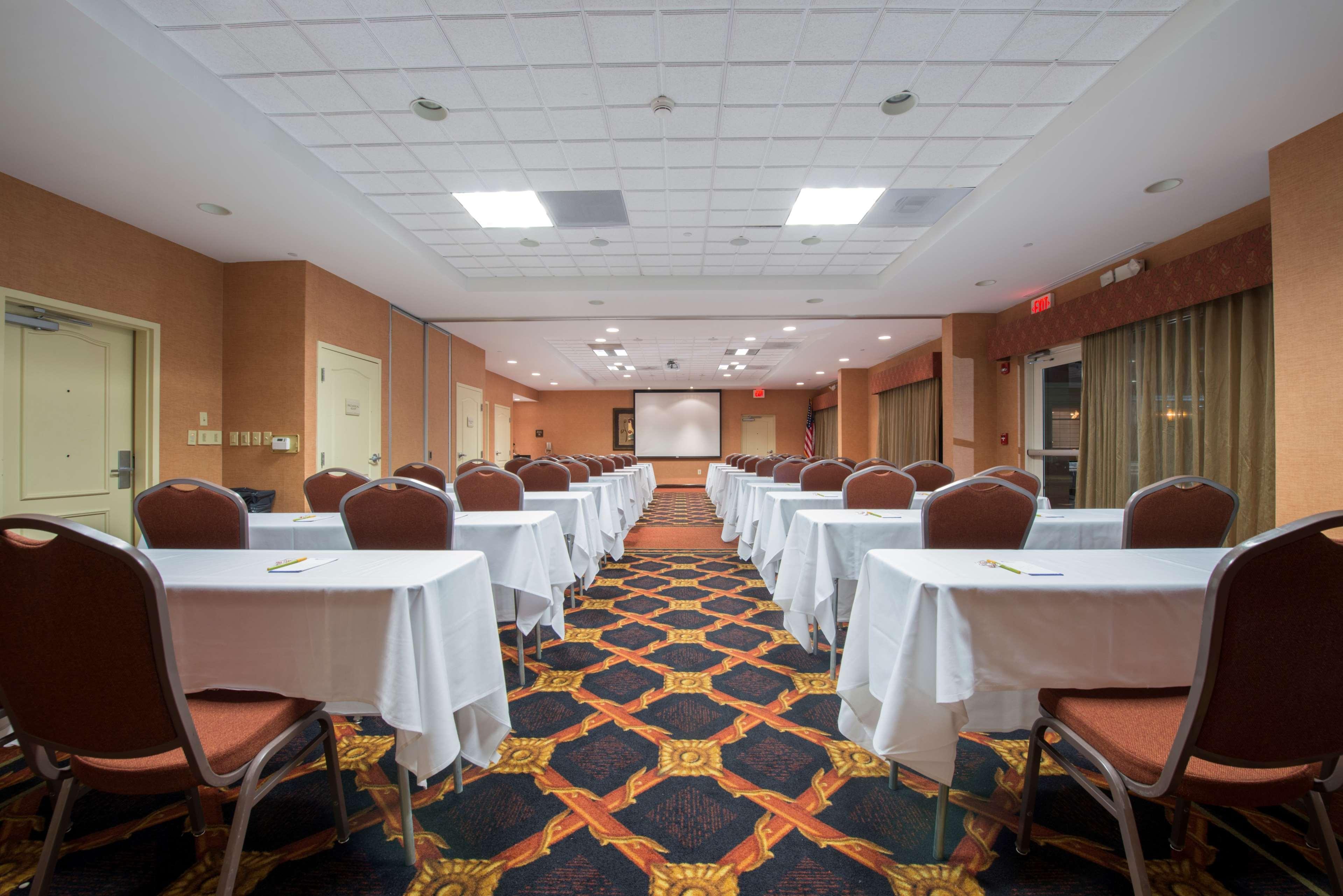 Hilton Garden Inn Тупело Экстерьер фото