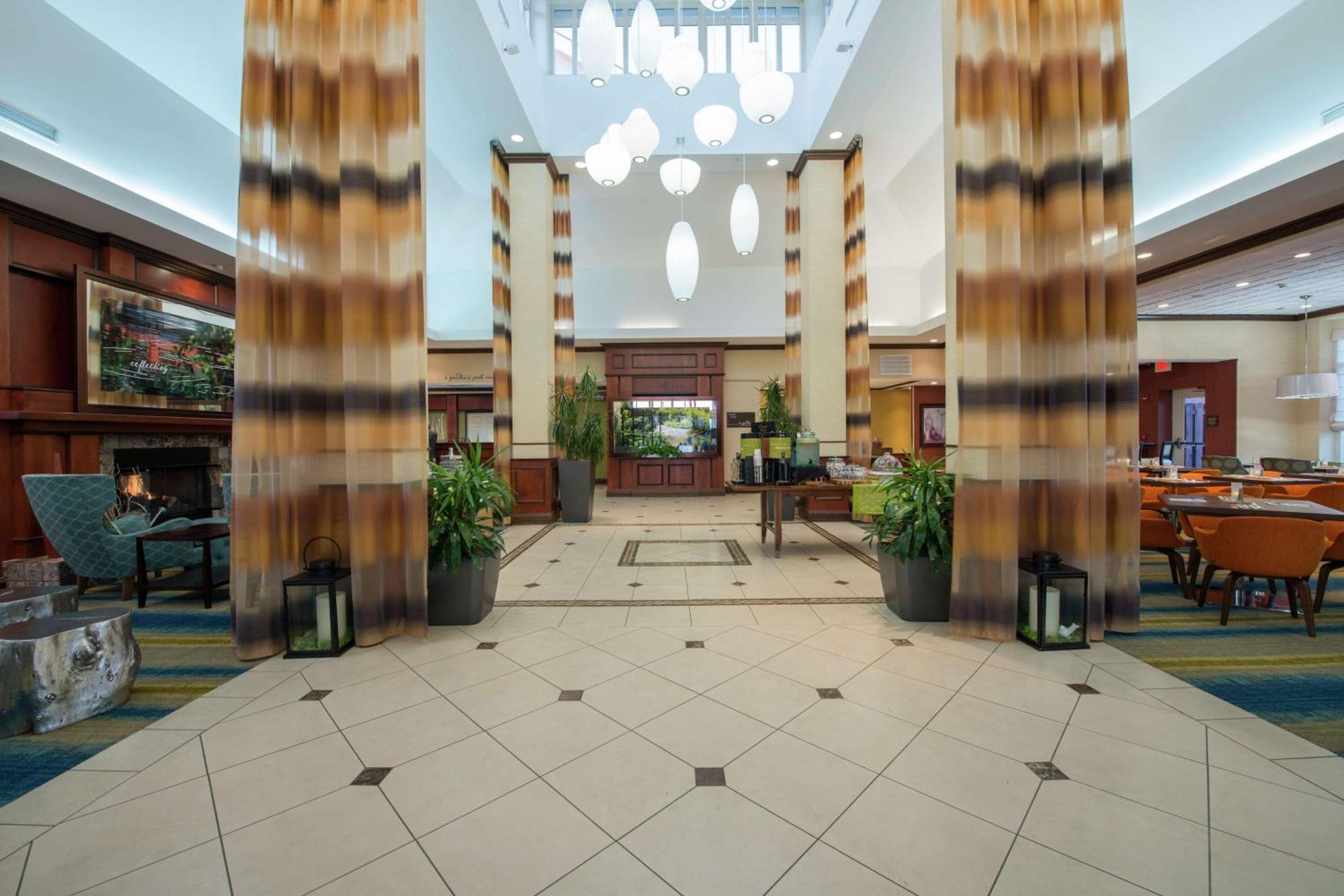 Hilton Garden Inn Тупело Экстерьер фото
