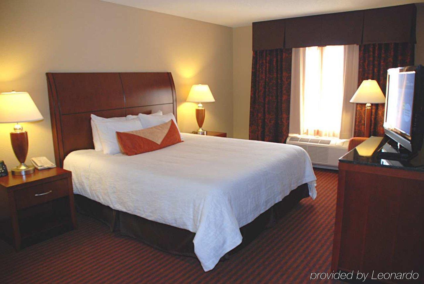 Hilton Garden Inn Тупело Номер фото