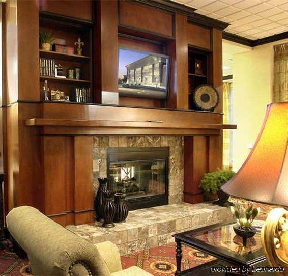 Hilton Garden Inn Тупело Интерьер фото