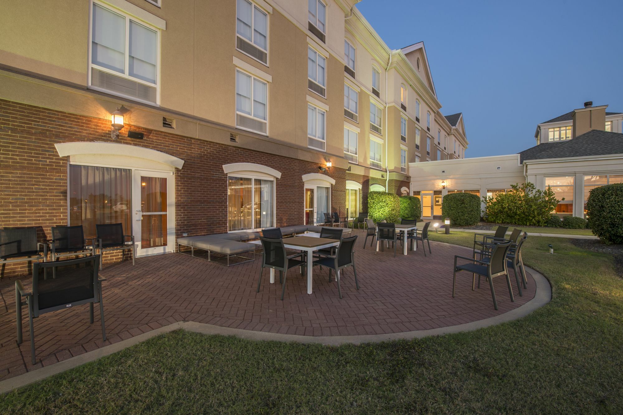 Hilton Garden Inn Тупело Экстерьер фото